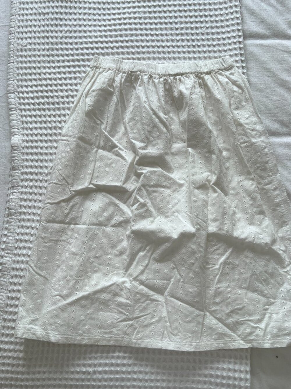 Il Porticciolo Women's Cotton Eyelet Midi Skirt - Picture 2 of 5